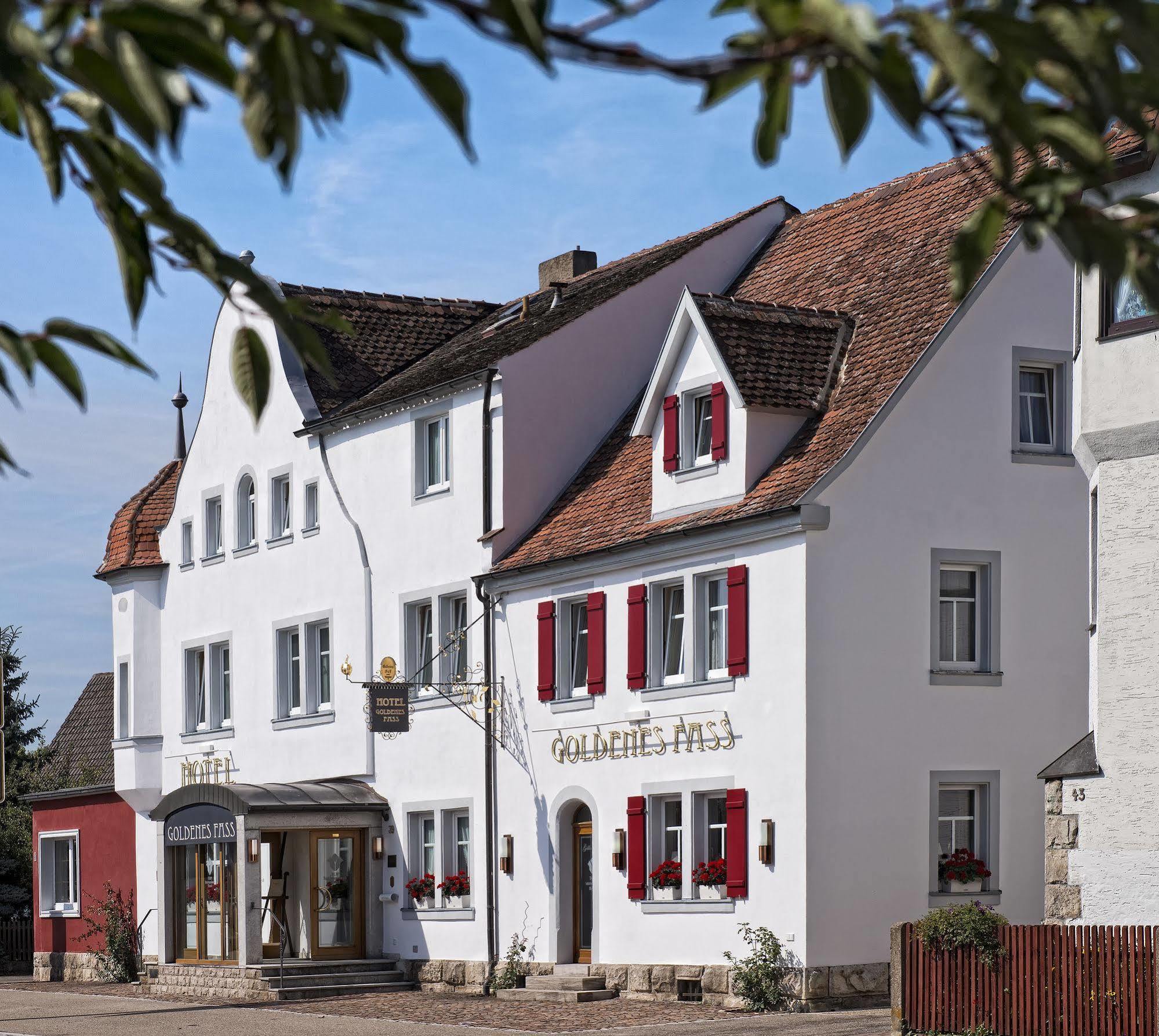Top Hotel Goldenes Fass Rothenburg ob der Tauber Exterior photo